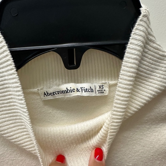 Long Sleeve Abercrombie & Fitch Sweater Dress - Picture 4 of 6